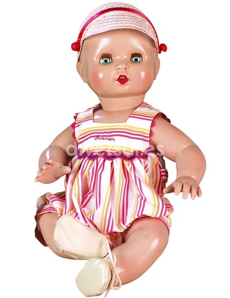 Muñecas Mariquita Perez Juanin Bebe de Mariquita Pérez 40cm JUANIN BEBE CONJUNTO PICHI PLAYERO CON GORRA