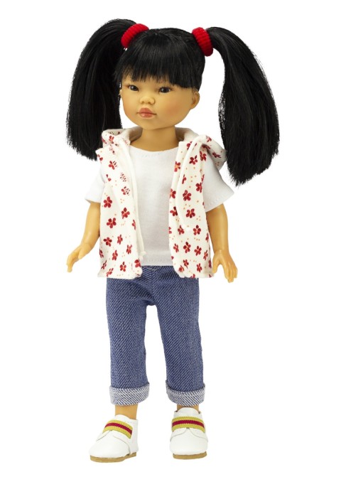 Muñeca Umi Vestida de Azul - Jeans y chaleco estampado rojo - 28 cm -   - Tienda de muñecas, juguetes y disfraces