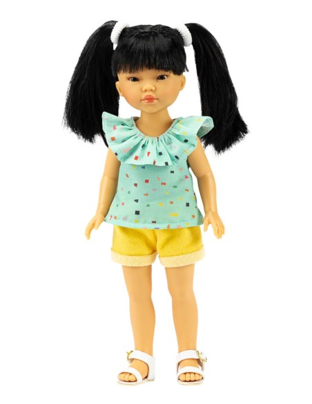Umi With Yellow Short Jeans And Green Blouse 28 cm