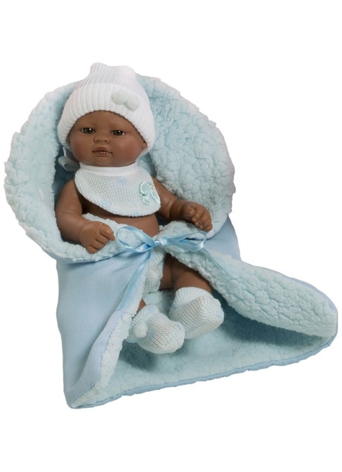 Mini Black Newborn mit Lätzchen und blauer Decke für den Fall
