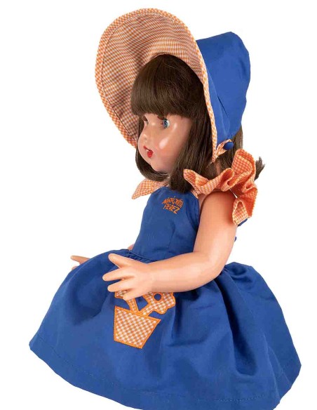 Mariquita Perez, avec la Robe bleu et le Capot